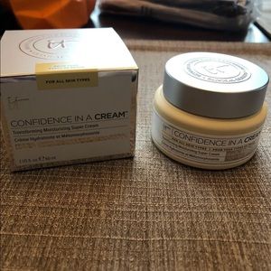 It Cosmetics Confidence In A Cream